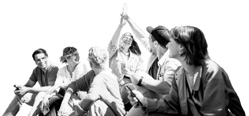 Gruppe junger Menschen sitzt zusammen, zwei von ihnen geben sich ein High-Five. Stimmung: fröhlich und gemeinschaftlich. Punktgerasterter Schwarz-Weiß-Stil.